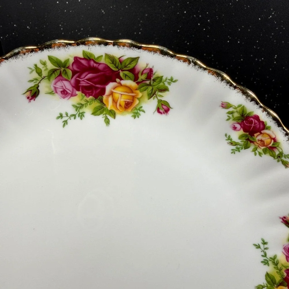Royal Albert Old Country Roses Platter Plate Dish Bone China Gold Trim England